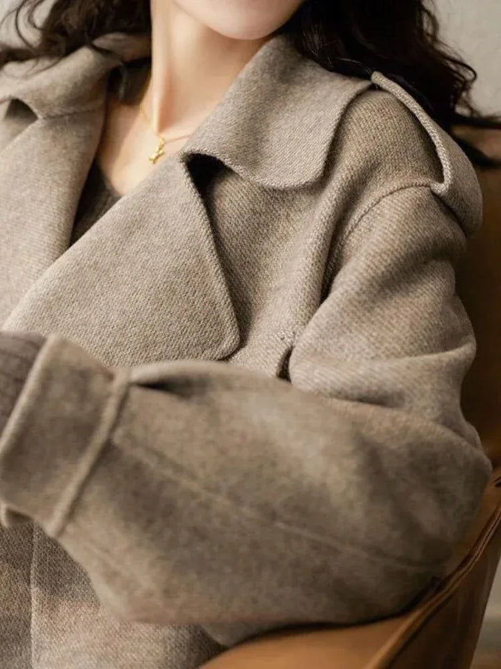 Stilla | Lækker Kort Cashmere Frakke
