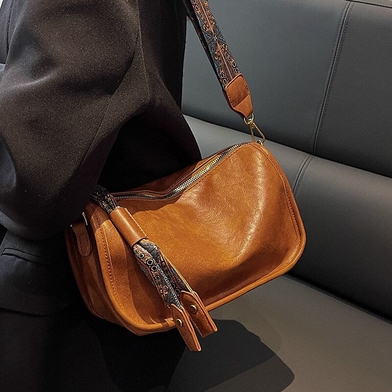 Stilla | Crossbody taske med grafisk mønster