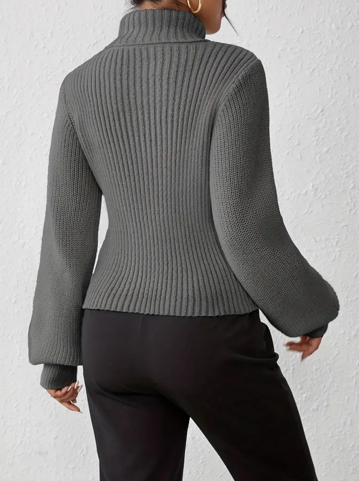 Stilla | Pullover med ståkrave og U-udskæring