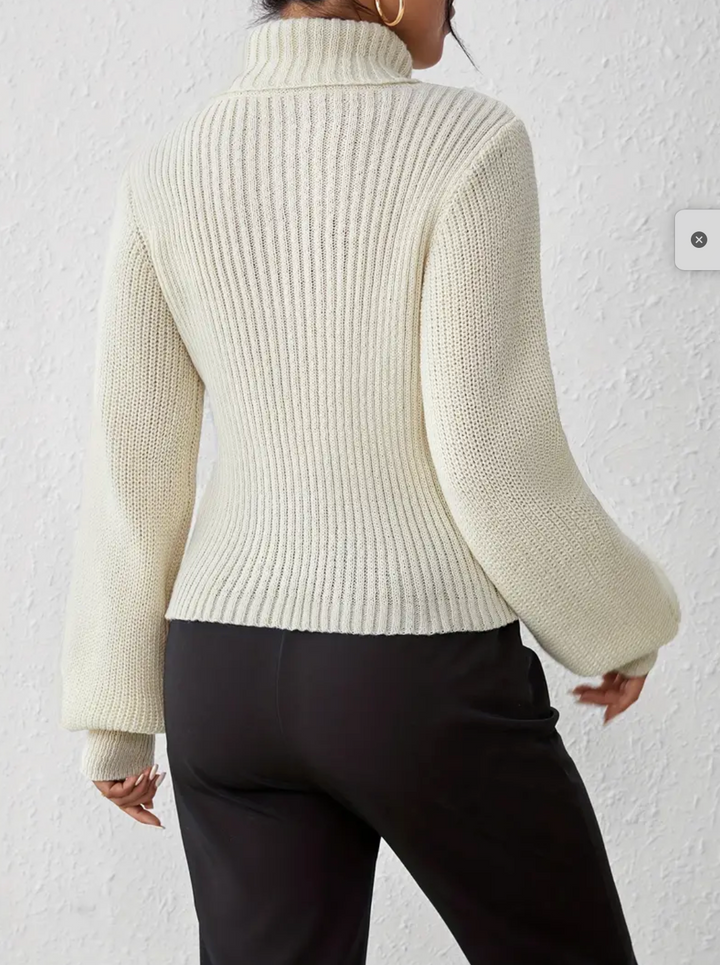 Stilla | Pullover med ståkrave og U-udskæring