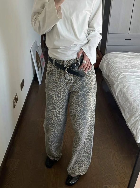Stilla | Jeans i Leopard Denim