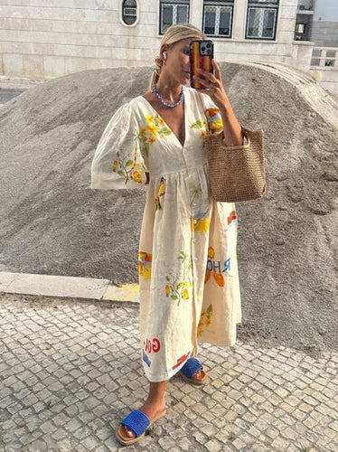 Stilla | Elegant kjole med tegneserie-print