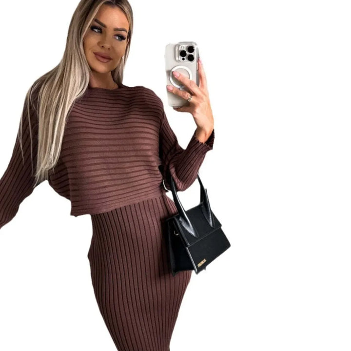 Stilla | Ærmeløs Kjole Med Matchende Langærmet T-shirt