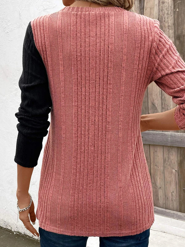 Stilla | Dam Langærmet T-shirt Med Color Block Detaljer Og Knapliste