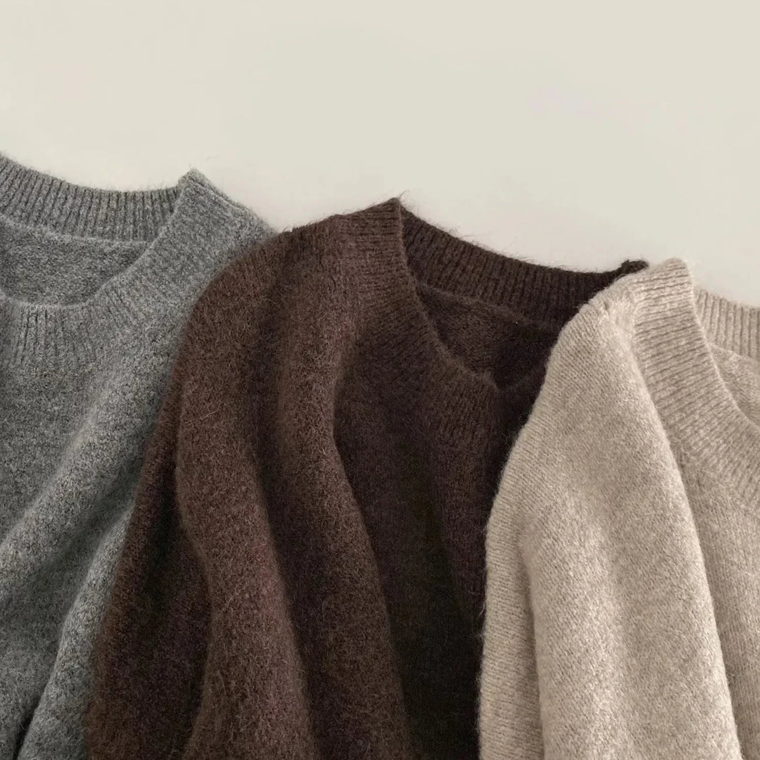 Stilla | Elegant trøje med moderigtig accent