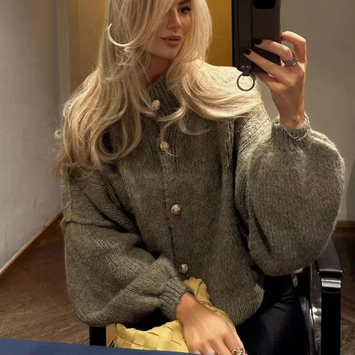 Stilla | Strikjakke med feminin pasform