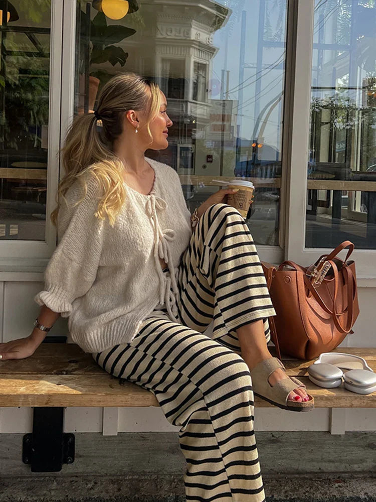 Stilla | Elegante Snørebånd Strikketrøje Trøje