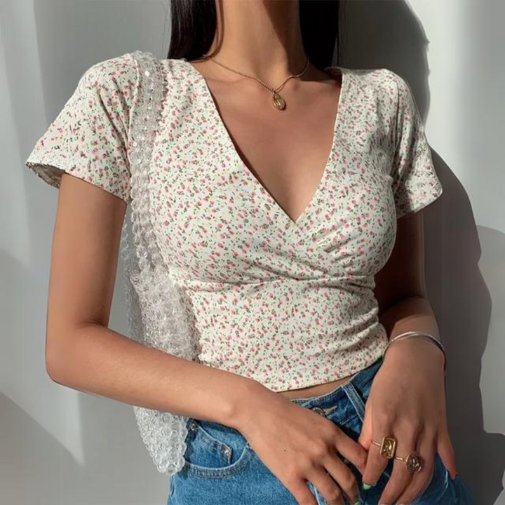 Stilla | Feminint V-Udskærings Crop Top