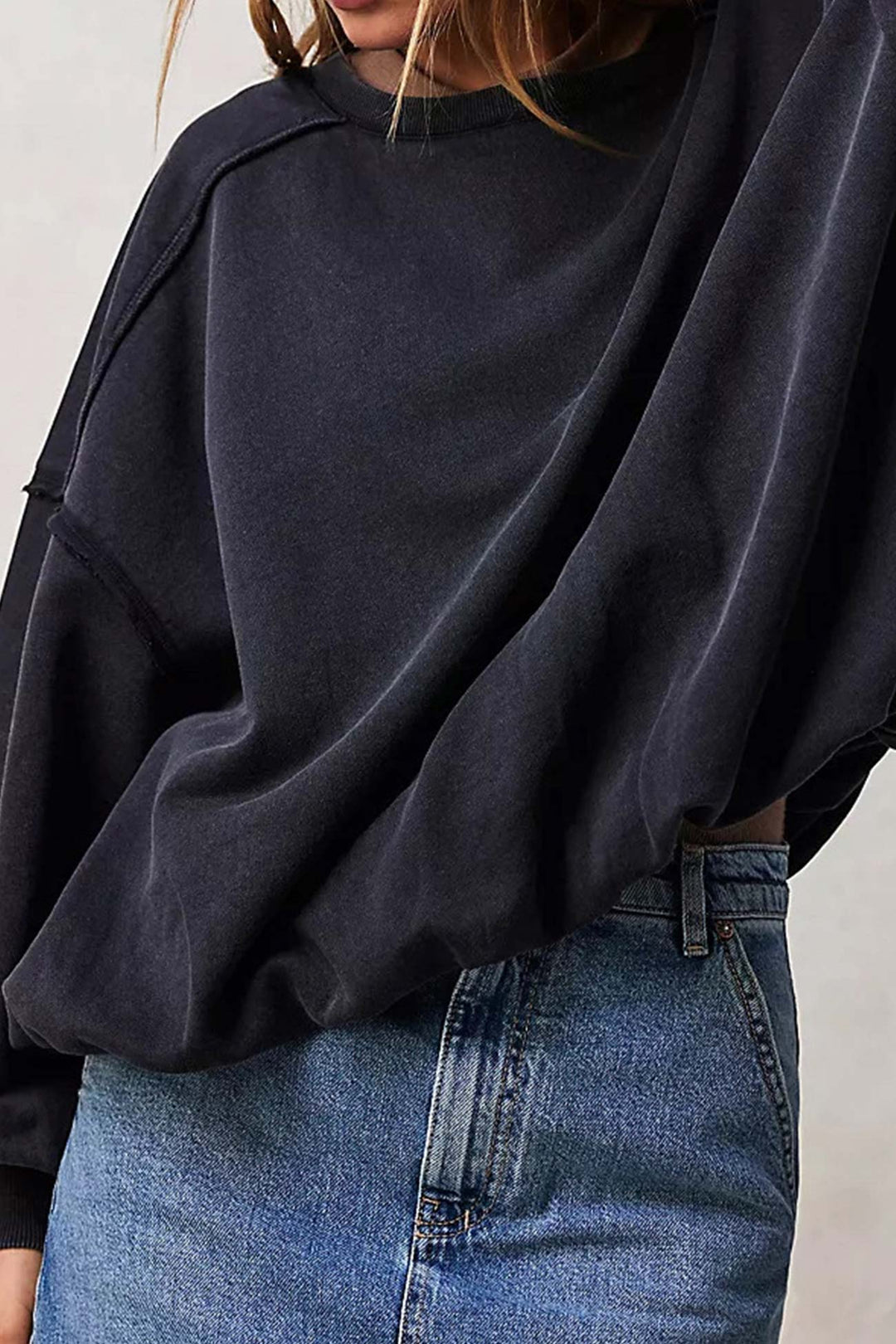 Stilla | Sweatshirt med Rundhalsspids i Ensfarvet med Ru Kanter