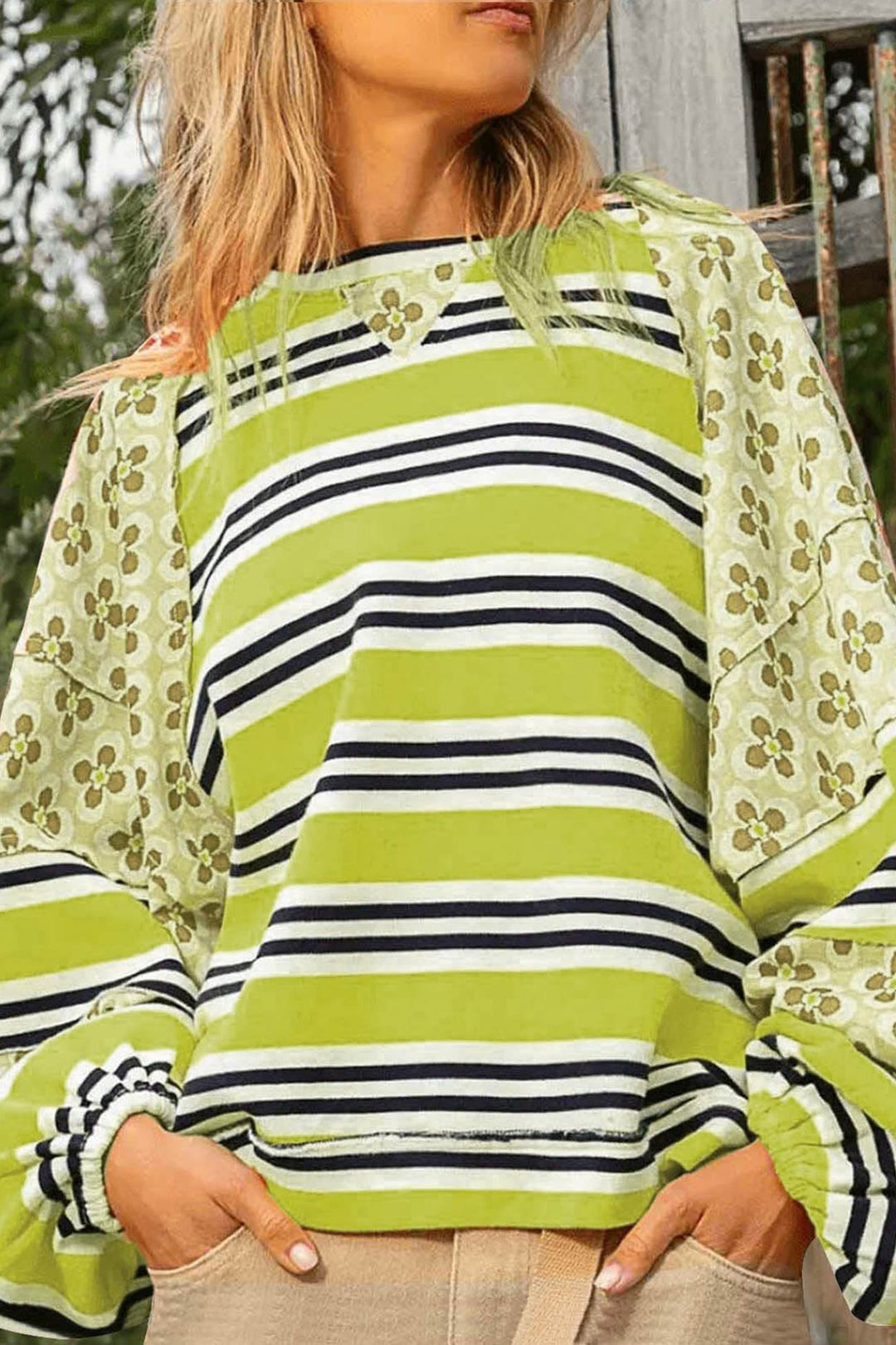 Stilla | Stribet bomulds sweatjacke med blomstermønster