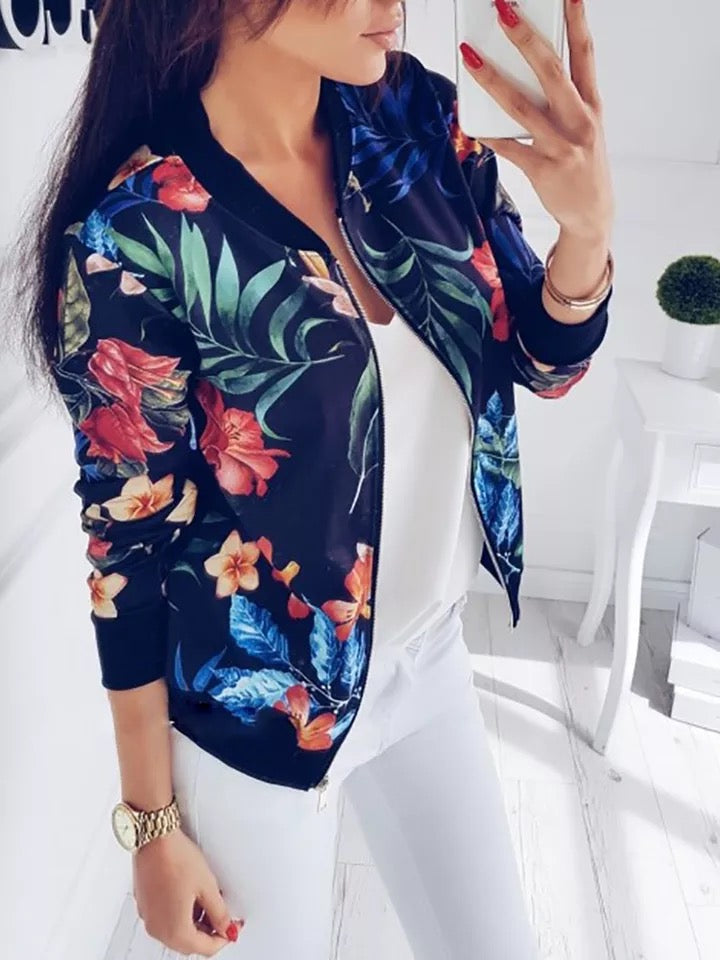 Dame bomberjakke med blomsterprint og elastiske manchetter Stilla