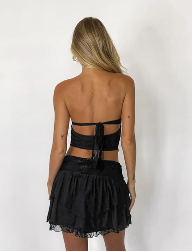 Stilla | Stilfuld Crop Top Med Nederdel