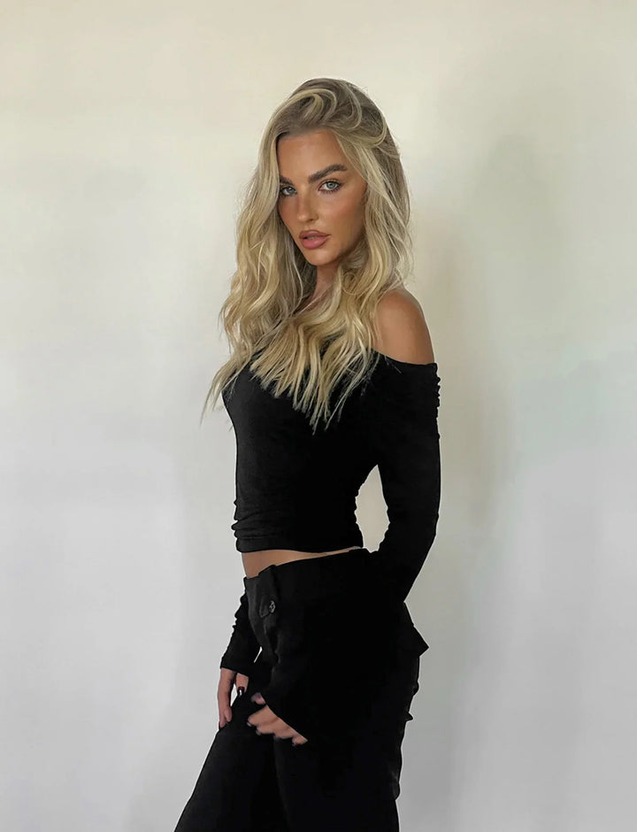 Stilla | Chic Bagside Hul Af Skulder Top