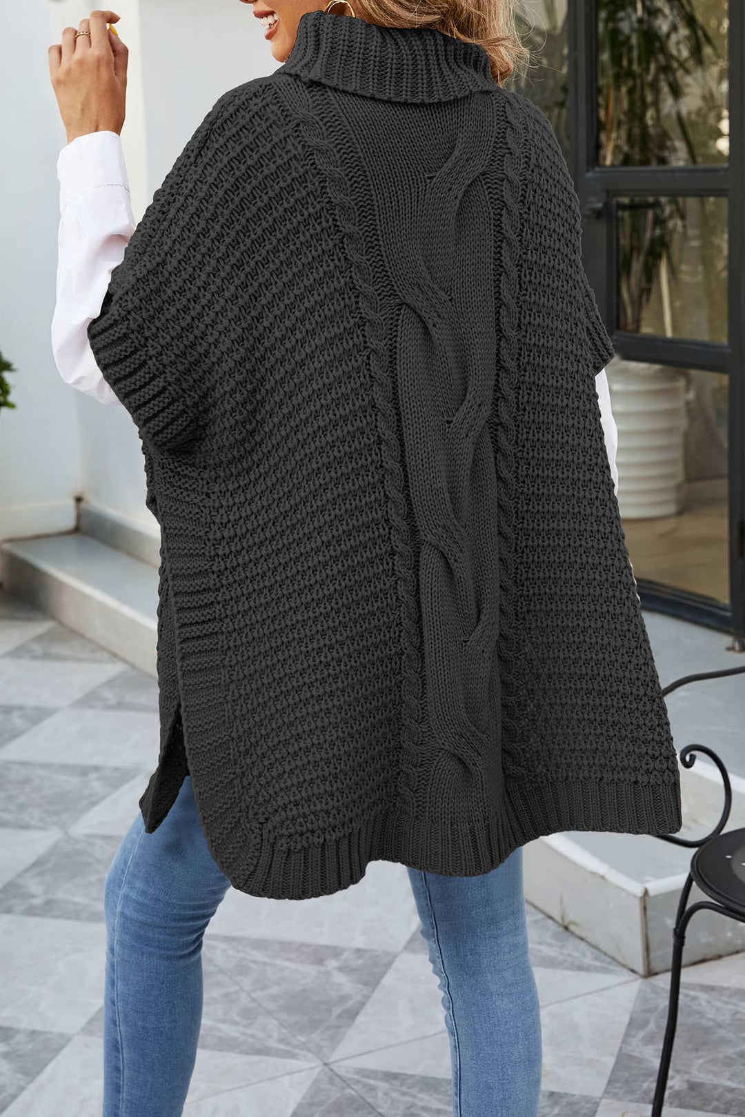 Stilla | Pulli med ribkrave lavet af snoet garn