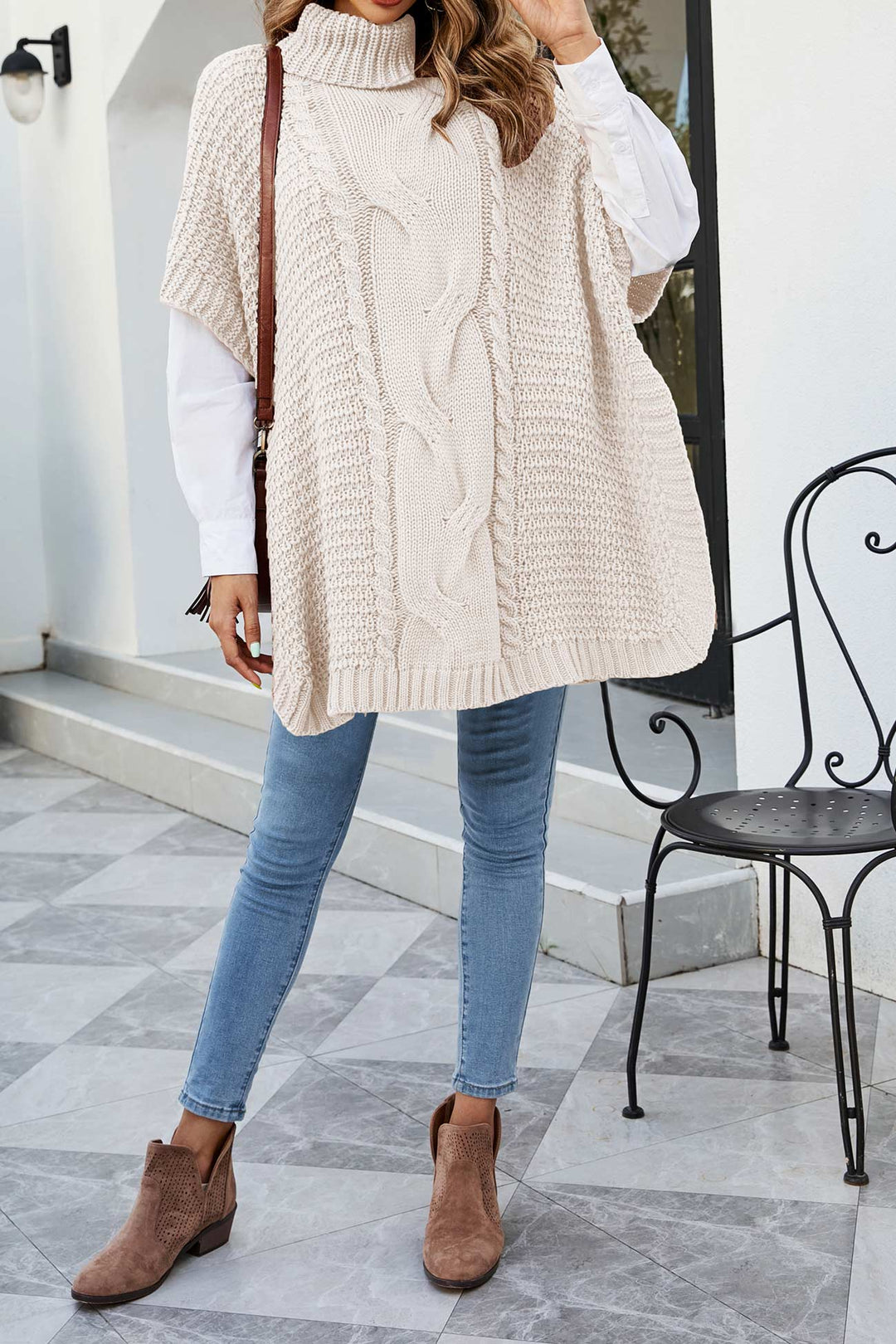 Stilla | Pulli med ribkrave lavet af snoet garn