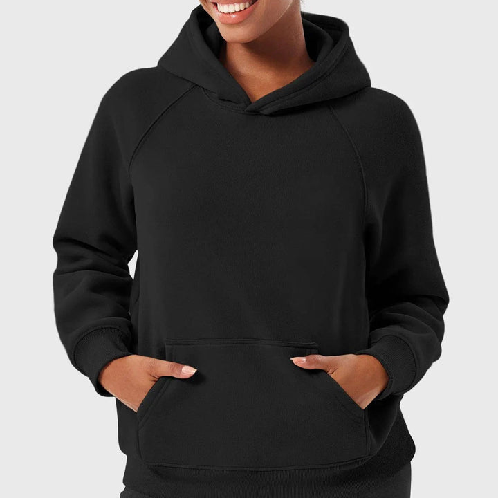 Stilla | Hoodie med Raglanærmer og Kængurulomme