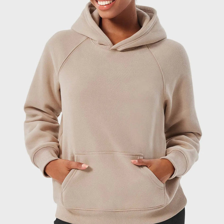 Stilla | Hoodie med Raglanærmer og Kængurulomme