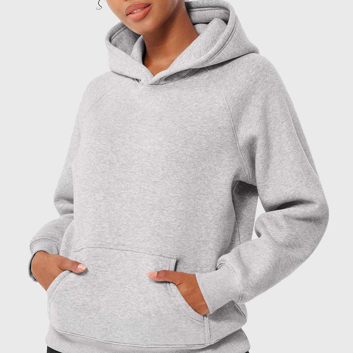 Stilla | Hoodie med Raglanærmer og Kængurulomme