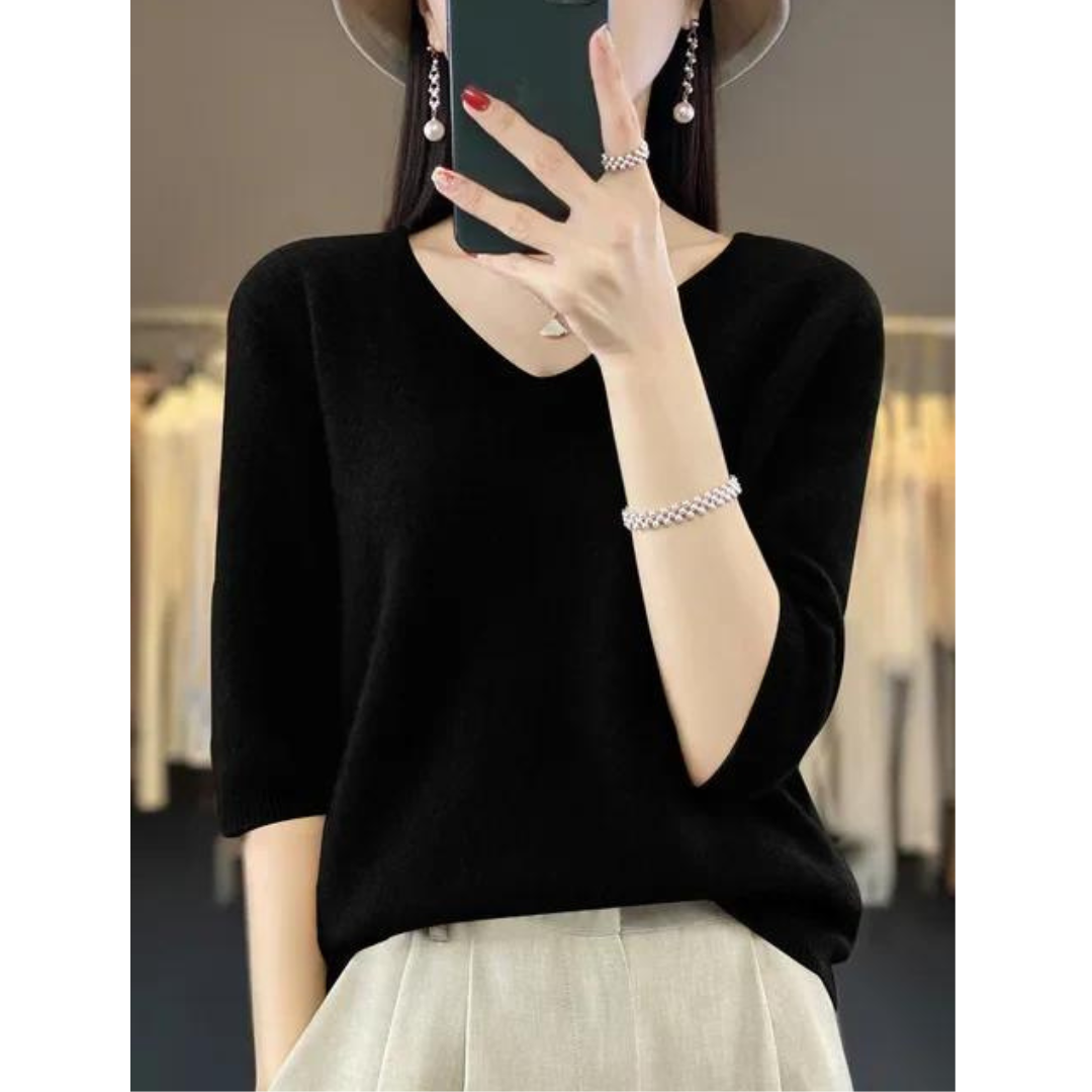 Stilla | Elegant damebluse med V-udskæring