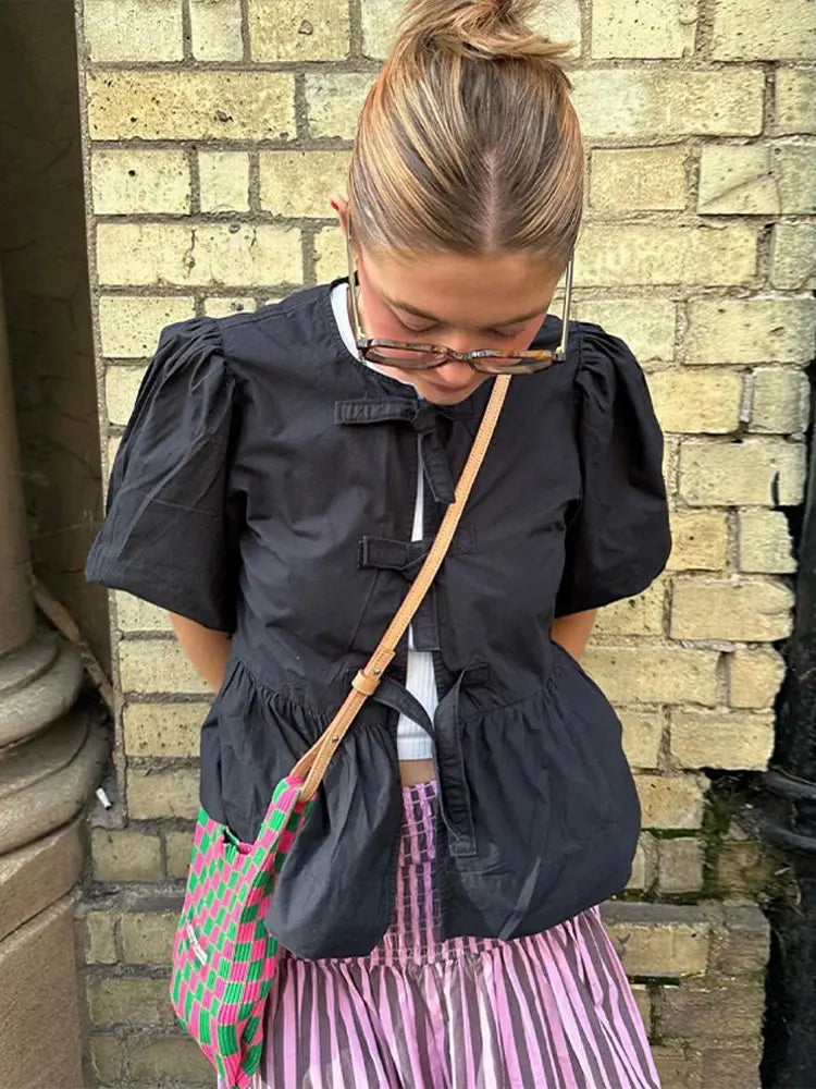 Stilla | Retro Streetwear Bluse