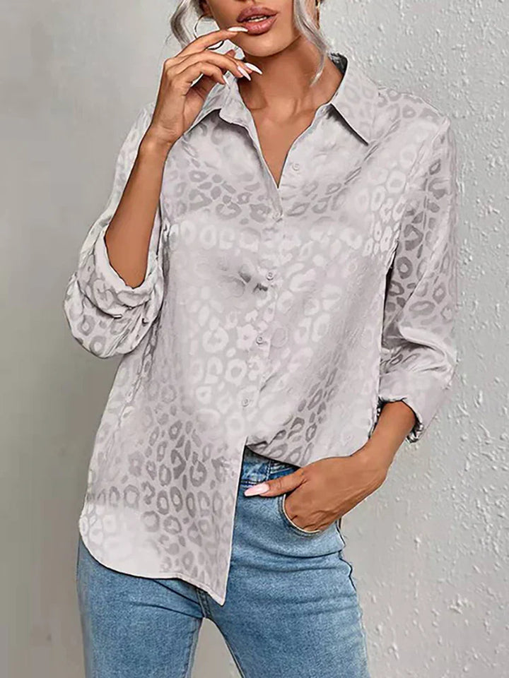 Stilla | Leopard Print Jacquard Bluse Med Lange Ærmer