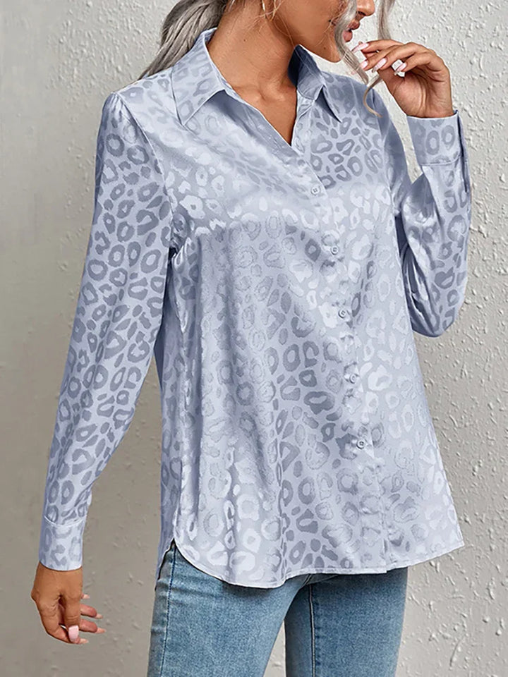 Stilla | Leopard Print Jacquard Bluse Med Lange Ærmer