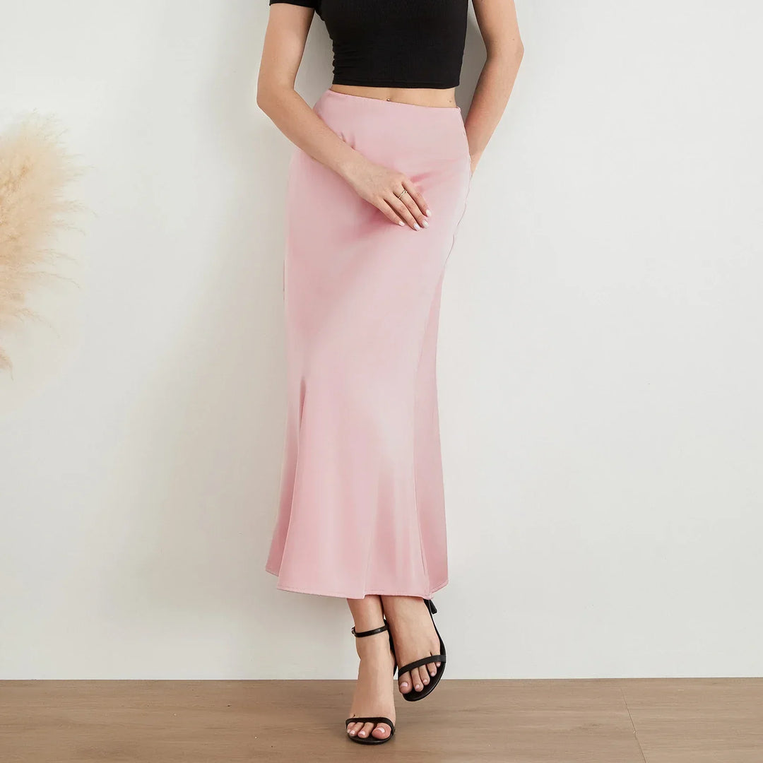 Stilla | Trendy Satinmaxikjole, Skinnende