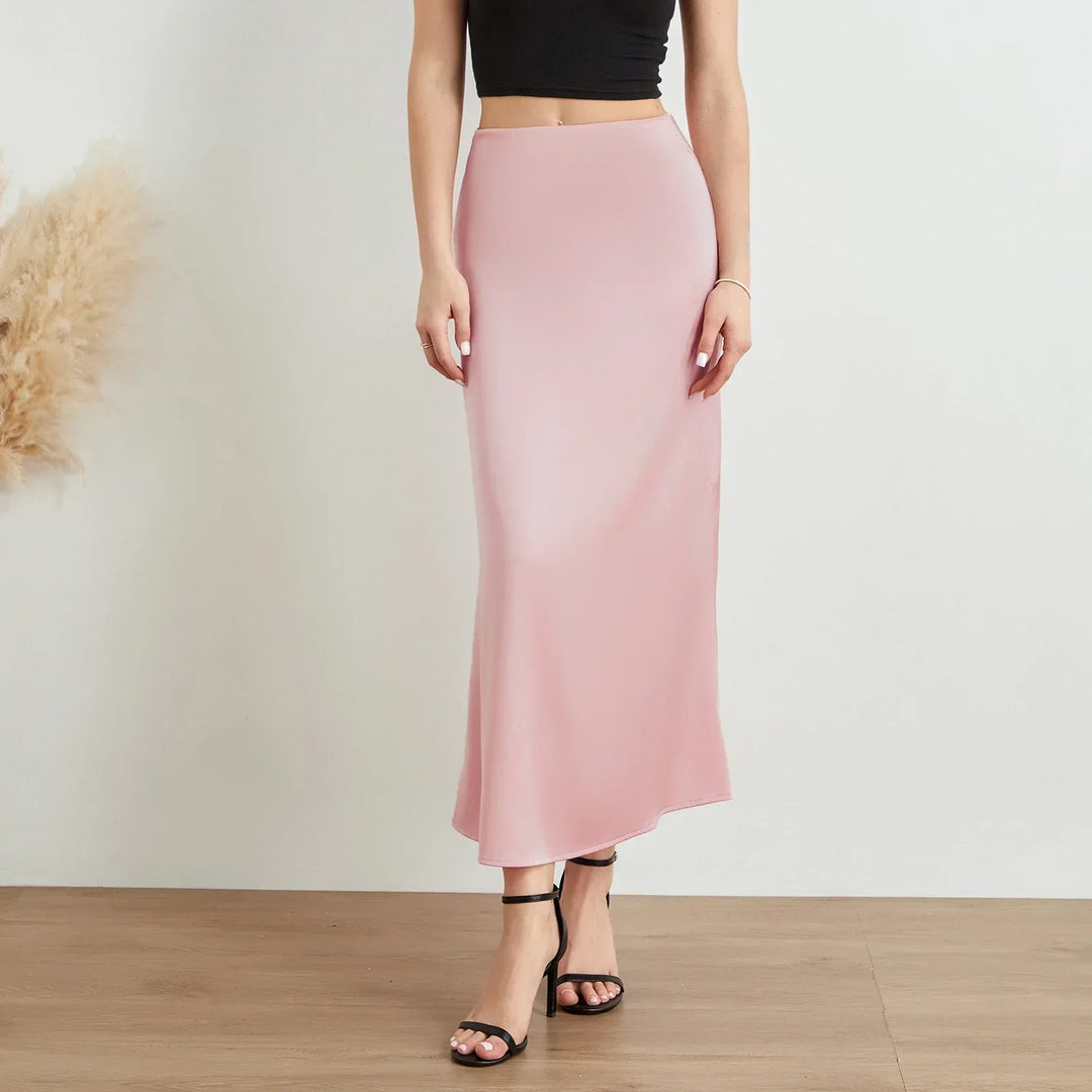 Stilla | Trendy Satinmaxikjole, Skinnende