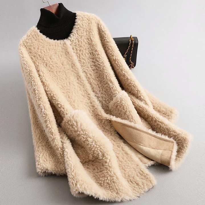 Stilla | Faux Shearling Midikabou med Rundhalssnit