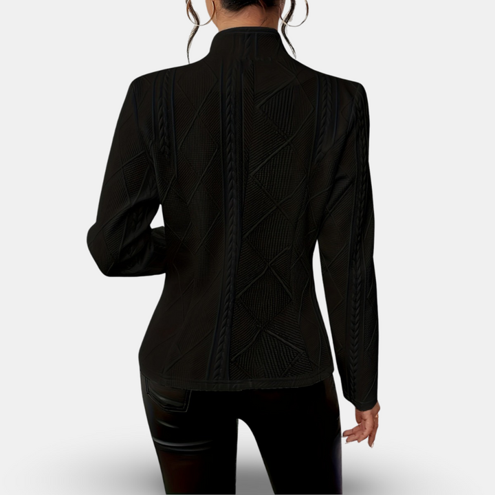 Stilla | Struktureret Blazer – Taljeret Pasform med Geometriske Detaljer