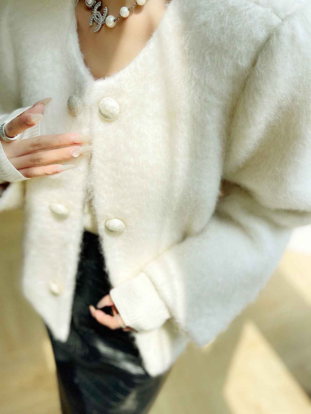 Stilla | Frakke Dame - Elegant Kort Knap-Front-Design til Varme
