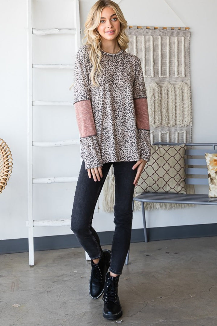 Stilla | T-shirt Kontrast Leopard Heimish Størrelse med Synlige Sømme