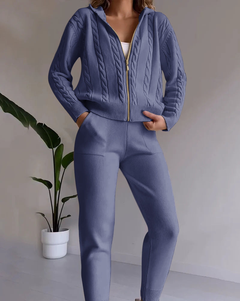 Stilla | Casual Jacquard Cardigan Sæt med Twist Design