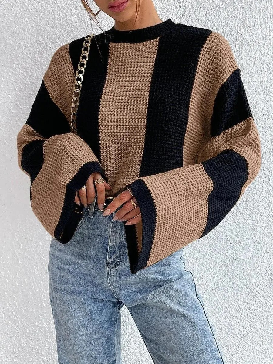 Stilla | bicolor strikpullover med brede, afslappede ærmer