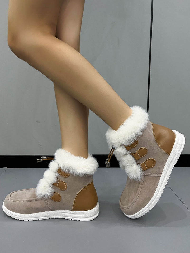 Stilla | Wildlærred Støvler Med Rund Tå og Plysdetalje
