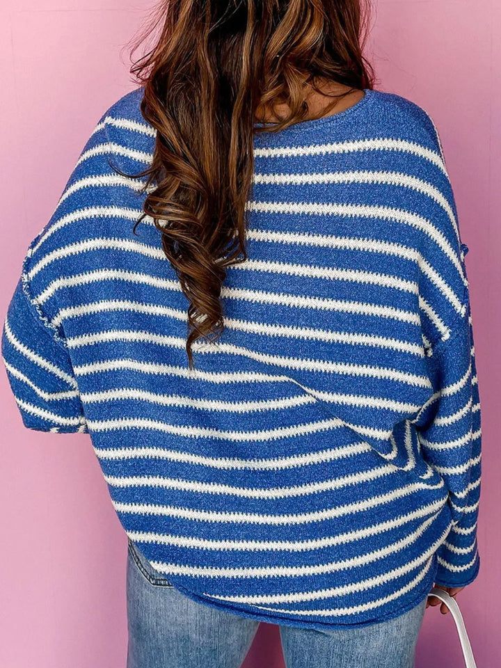 Stilla | Overstørrelse Pullover Med Rund Halsudskæring, Stribet og Med Faldende Skuldre