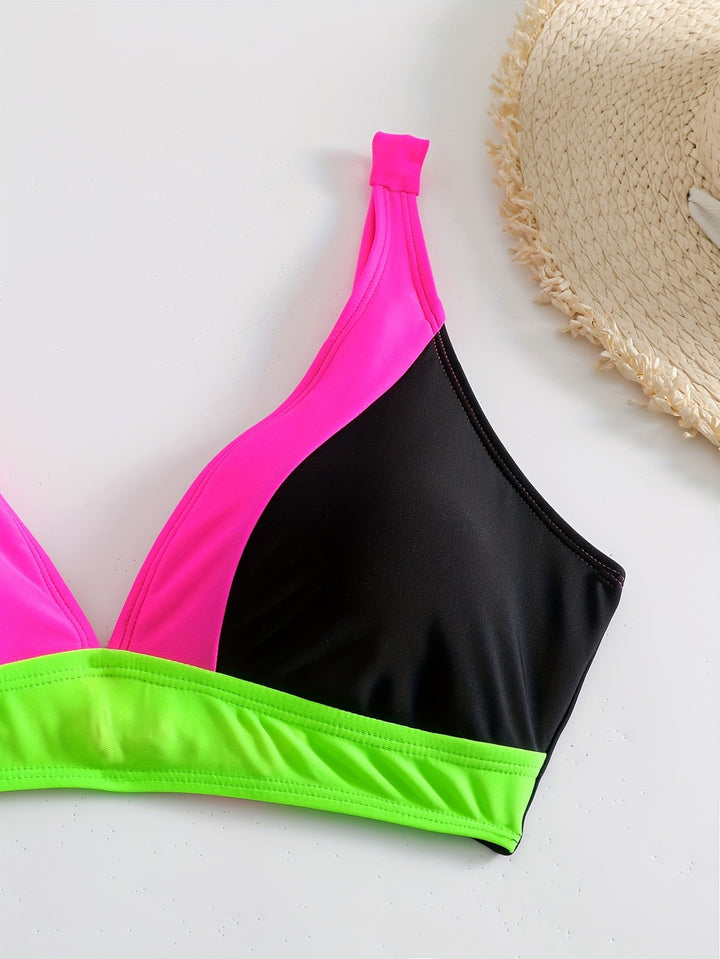Stilla | Elegant Blokprojekt Bikini Med V-Hals Og Samlede Detaljer