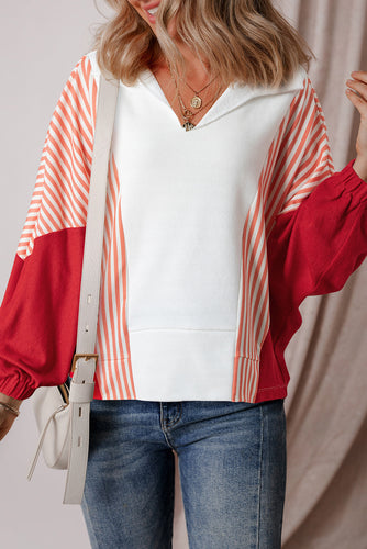 Stilla | Oversized Sweatshirt Med Stribet Design Og Kontrastfyldt V-udskæring