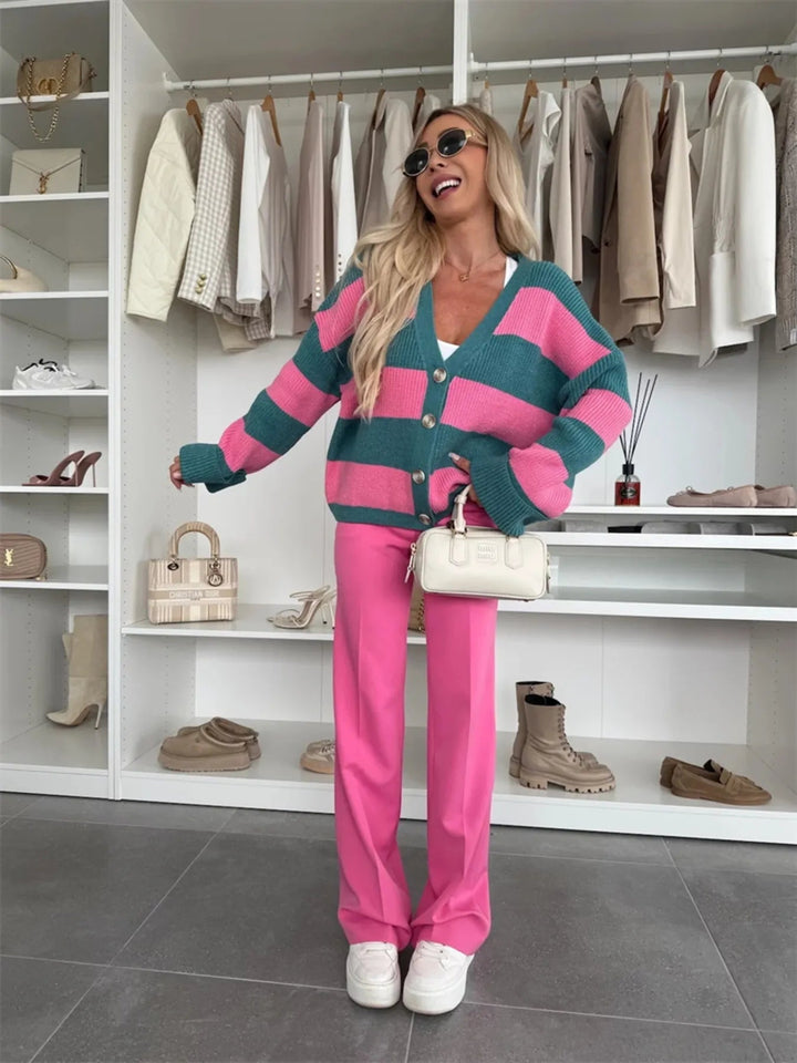 Stilla | Cozy, Casual Stripet Cardigan med V-Udskæring