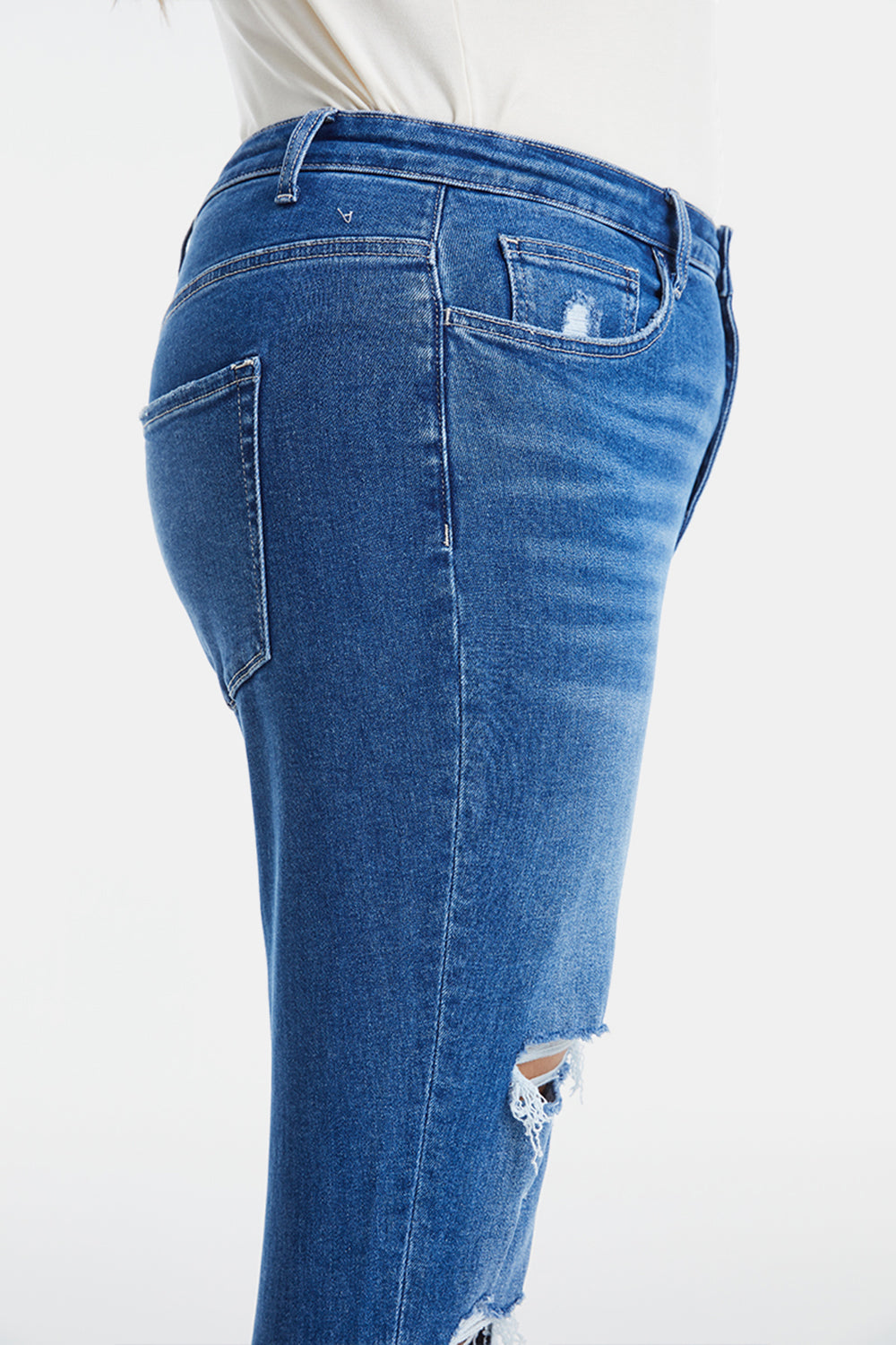 Stilla | Størrelsefulde Distressed Høj Talje Mom Jeans