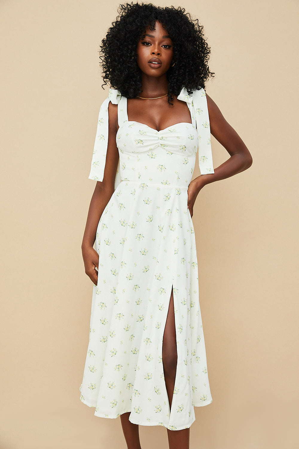 Stilla | Blomstret Midi Solkjole