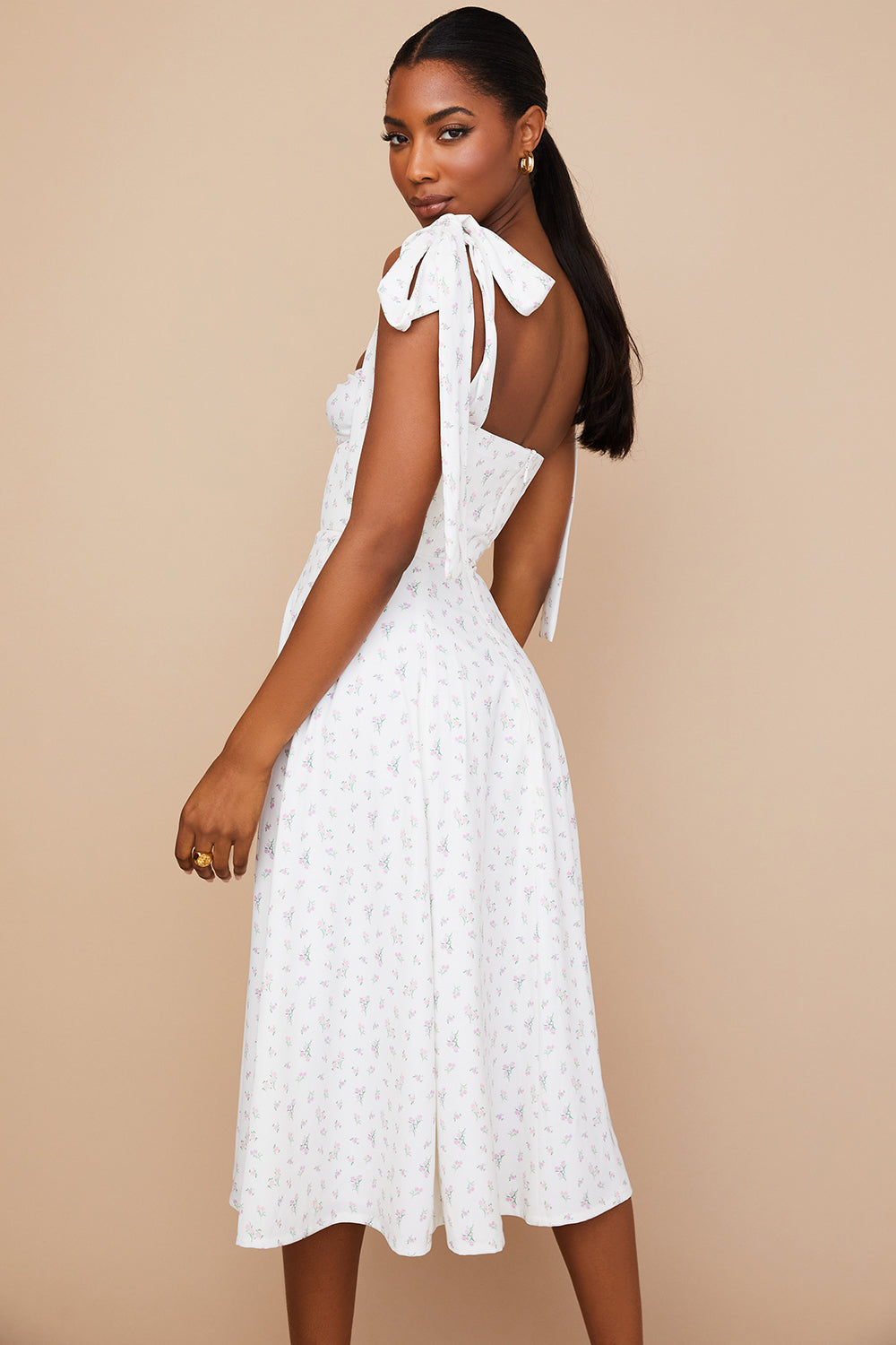 Stilla | Blomstret Midi Solkjole