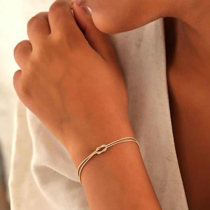 Stilla | Minimalistisk Armbånd Kærlighedsknude