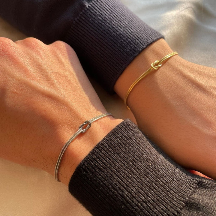 Stilla | Minimalistisk Armbånd Kærlighedsknude
