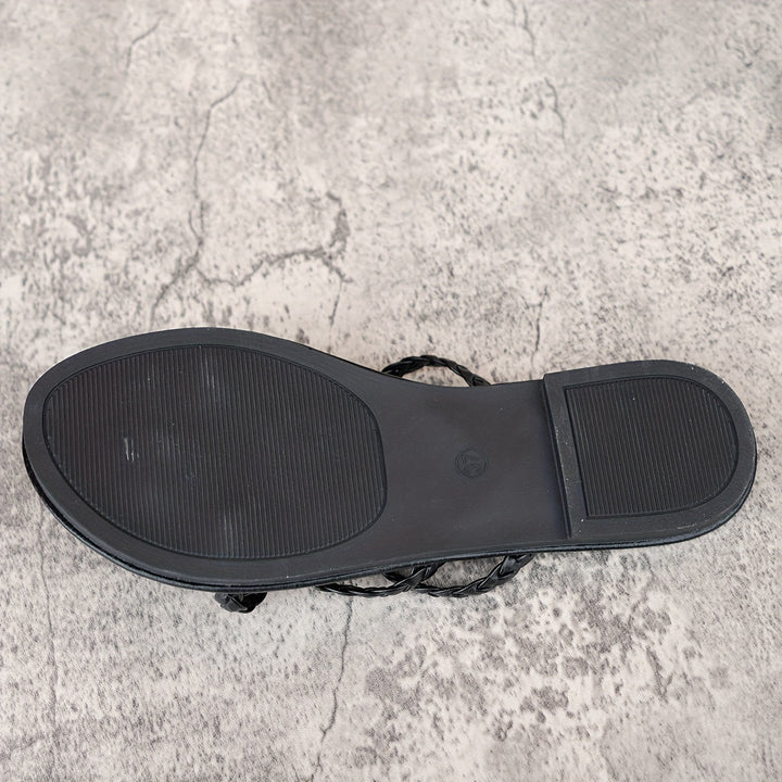 Stilla | Stilfulde Flade Sandaler Til Kvinder Plus Size Med Guld Flet.