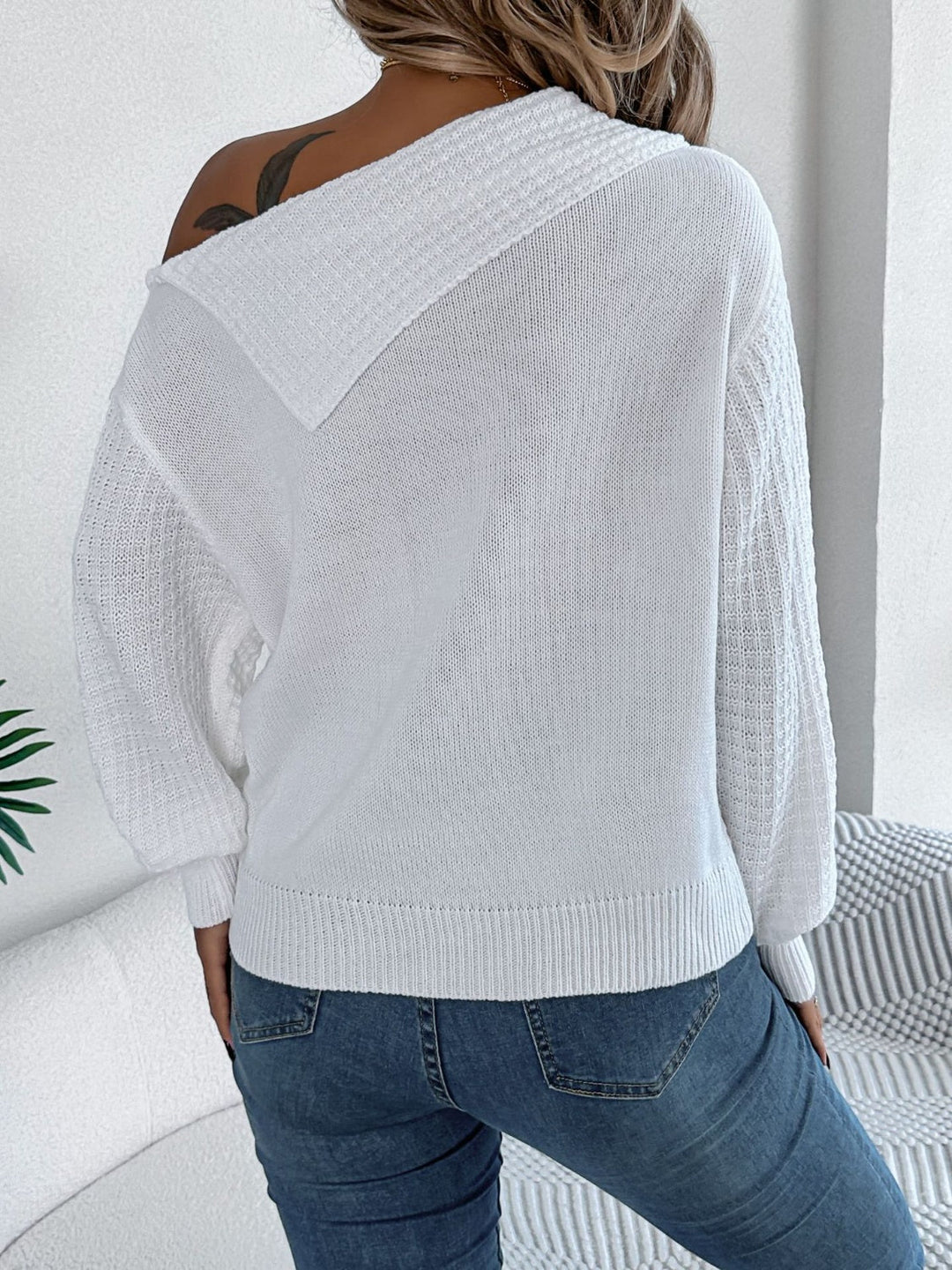 Stilla | Langærmet Fletstrikpullover Med En-Sidet Skulder