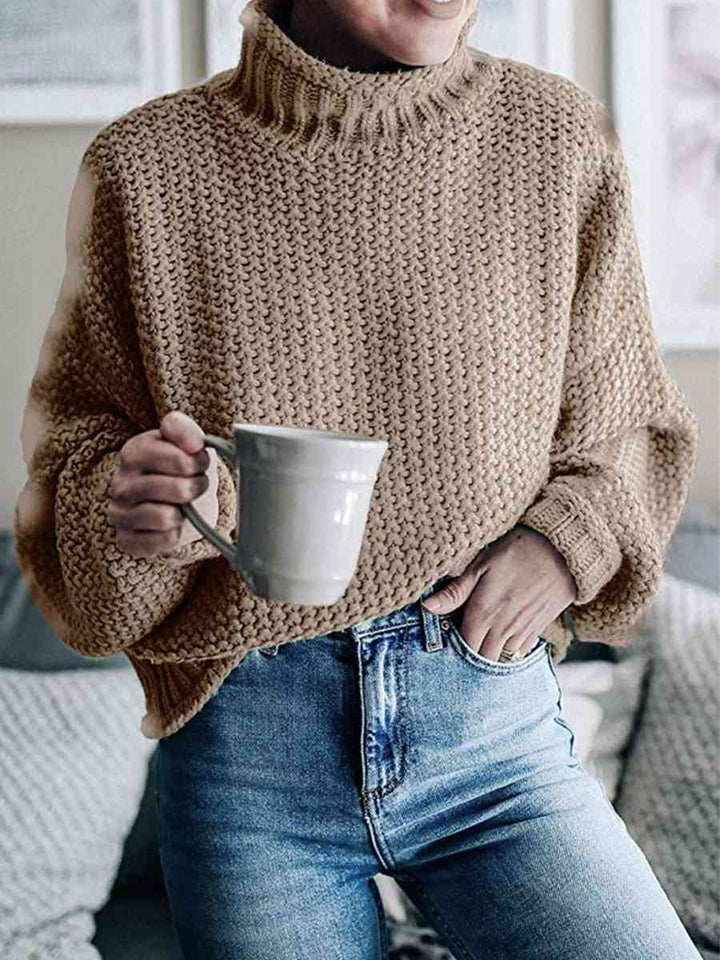 Stilla | Figurvenlig strikbluse med elegance