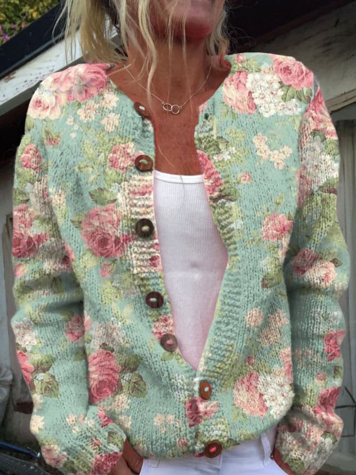 Stilla | Strikjakke med blomstdetail