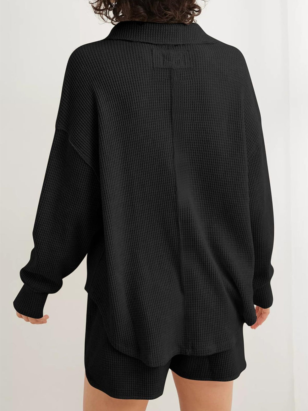 Stilla | Sweater med Johnny krave i struktureret strik med lange ærmer