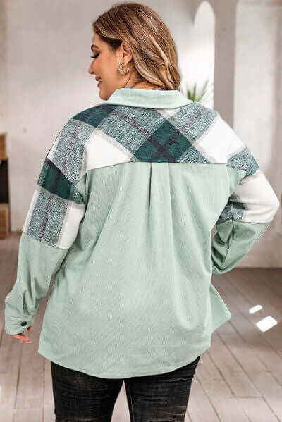 Stilla | Plus Size Karos Shacket Jakke til Damer